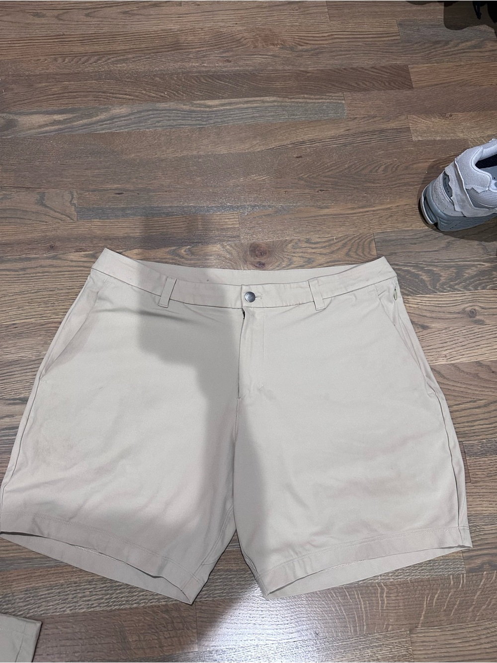 lululemon athletica Men's Beige Hybrid Shorts